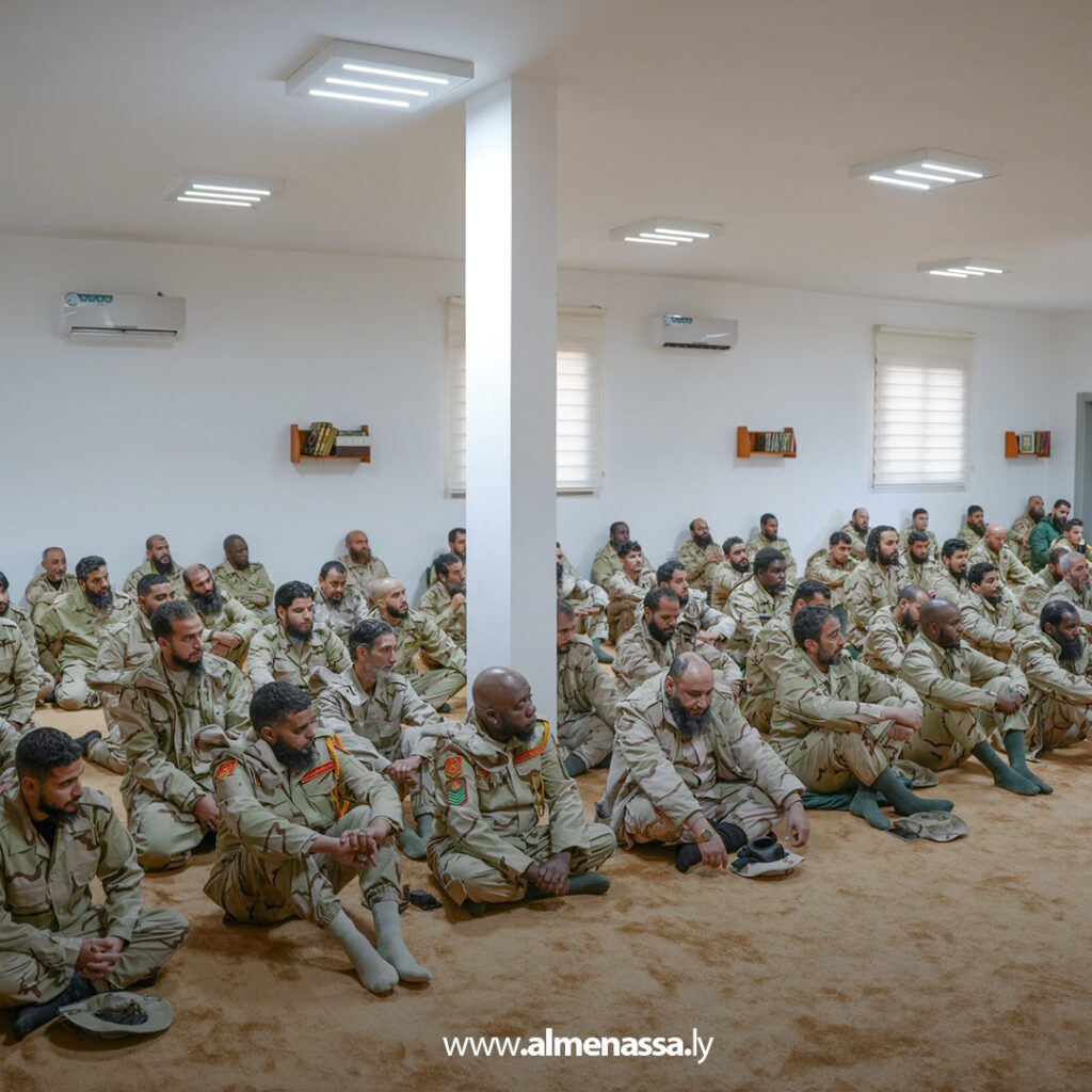 Extra 16.jpg111 16 كتيبة 210 مشاة تُقيم محاضرات توجيهية لتعزيز الانضباط والوعي العسكري