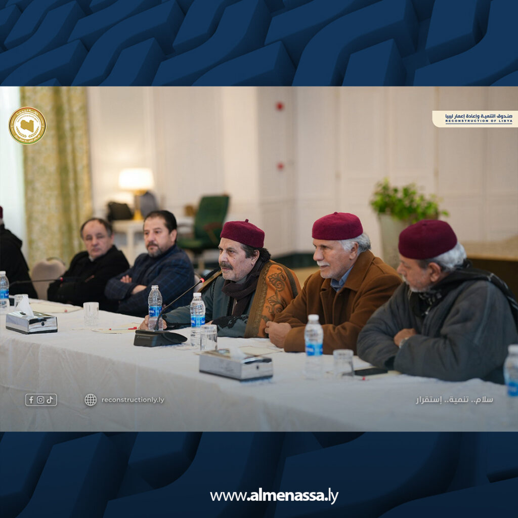 مدير عام صندوق التنمية يبحث مع مشائخ الجبل الأخضر خطط المشاريع والخدمات 3 Extra 16.jpg3 16