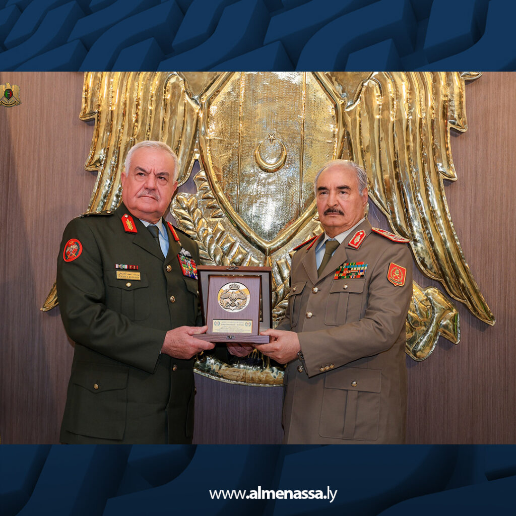 Extra 19.jpg9 19 القائد العام يستقبل وفدا رفيع المستوى من المملكة الأردنية الهاشمية