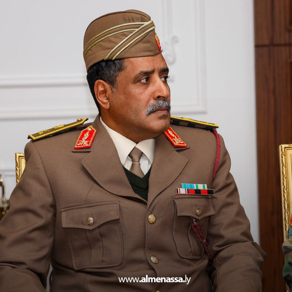 Extra 2.jpg111111 2 القائد العام يبحث المستجدات العسكرية وخطط رفع الجاهزية مع رؤساء الأركان