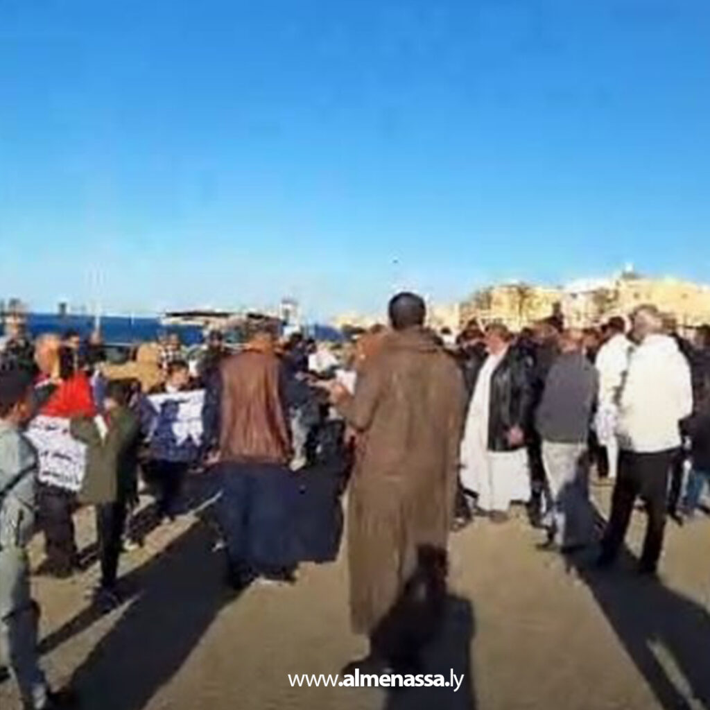 Extra 2.jpg3 2 تظاهرات أمام مقر البعثة الأممية في جنزور للمطالبة بإسقاط حكومة الدبيبة