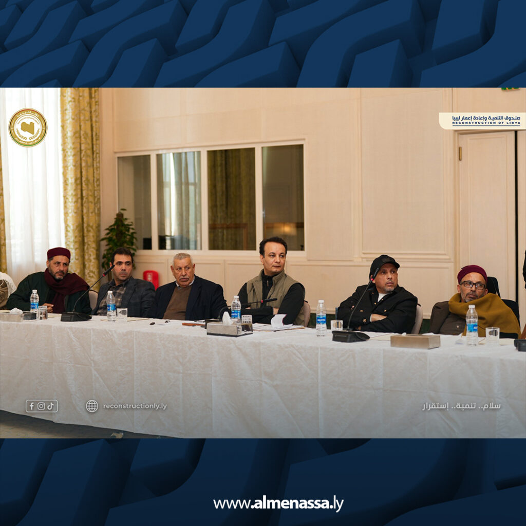 مدير عام صندوق التنمية يبحث مع مشائخ الجبل الأخضر خطط المشاريع والخدمات 7 Extra 2.jpg7 2