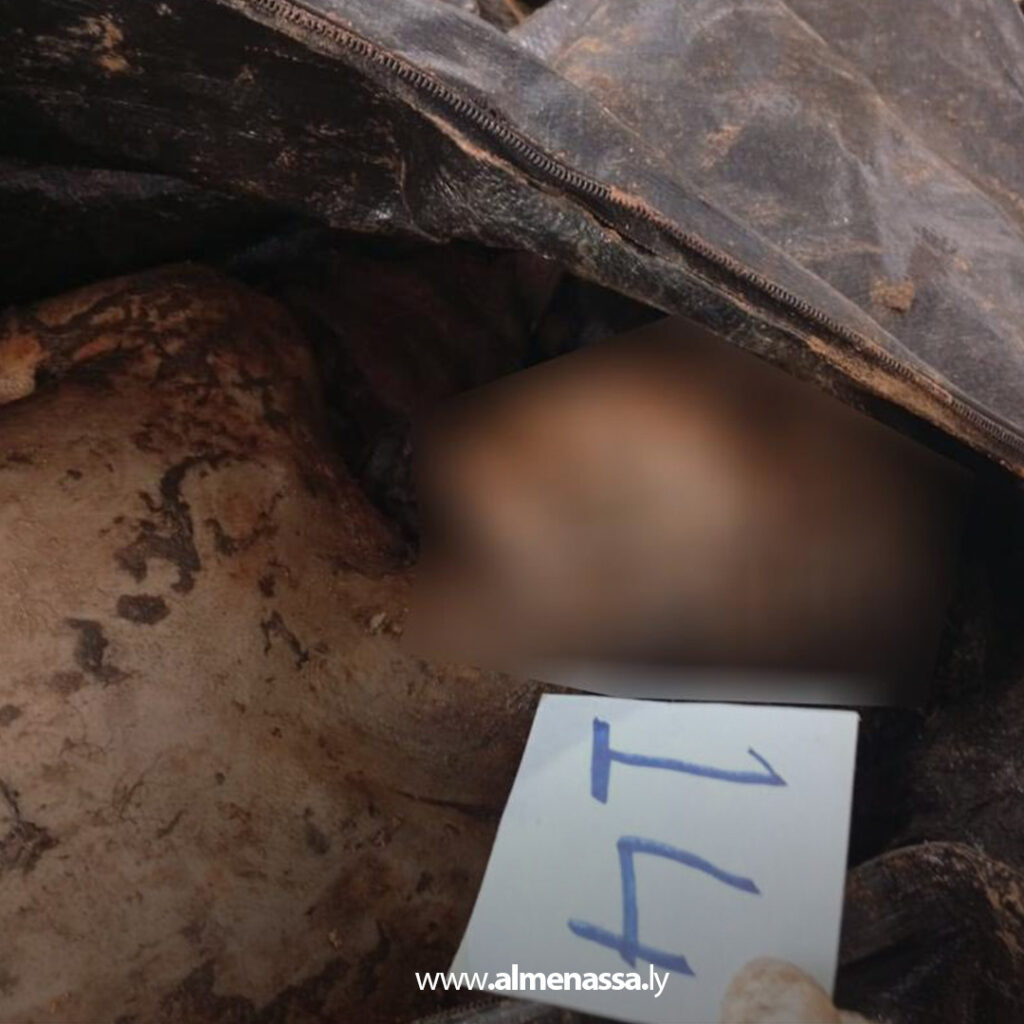 Extra 21.jpg8 21 إحالة متهم بجرائم الاتجار بالبشر وقتل مهاجرين إلى القضاء بعد تحرير 195 محتجزا وكشف مقابر جماعية