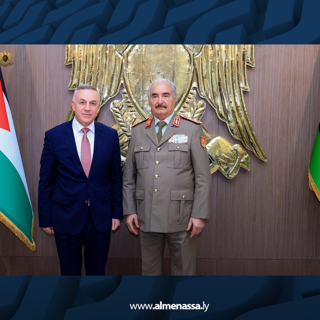 Extra 22.jpg8 22 القائد العام يستقبل وفدا رفيع المستوى من المملكة الأردنية الهاشمية