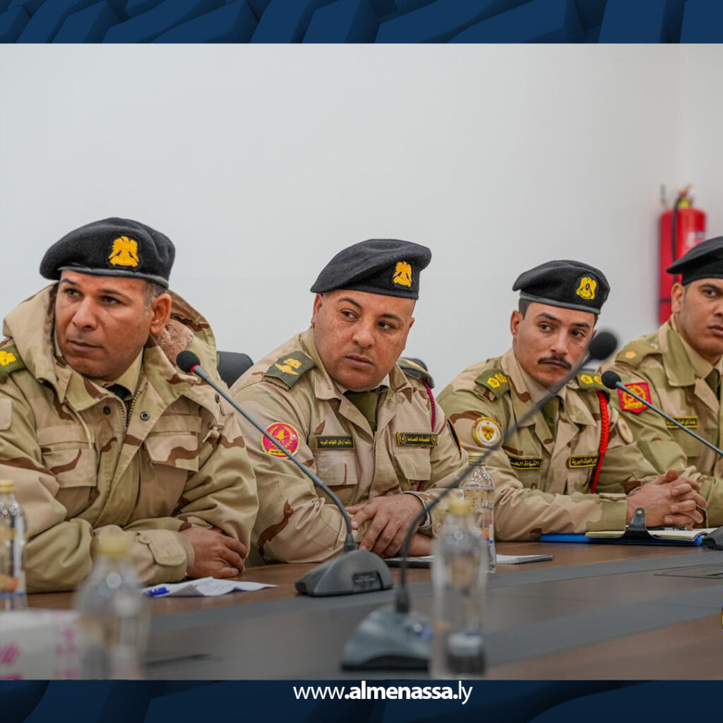 Extra 23.jpg10 23 معاون رئيس أركان القوات البرية يتفقد المنطقة العسكرية الوسطى ويطلع على جاهزية الوحدات وغرفة العمليات الأمنية