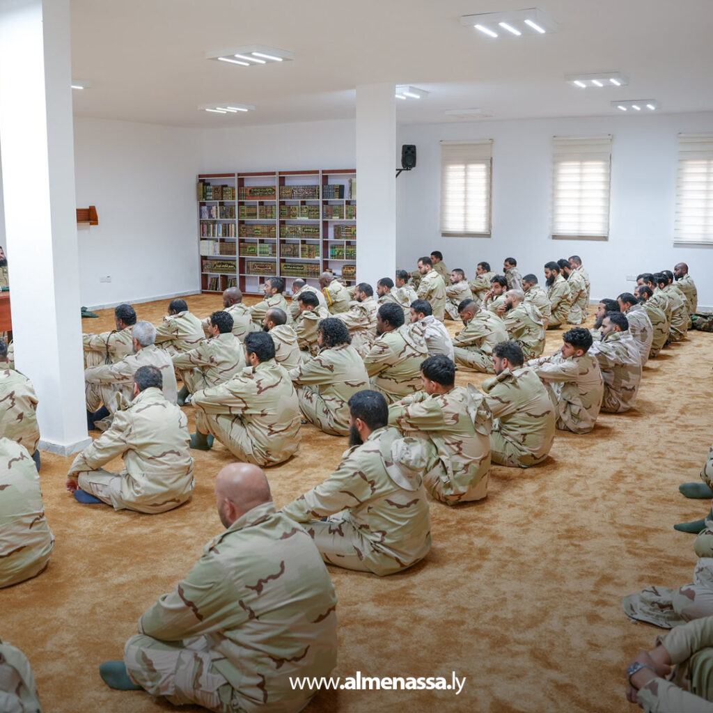 Extra 3.jpg111111 3 كتيبة 210 مشاة تُقيم محاضرات توجيهية لتعزيز الانضباط والوعي العسكري