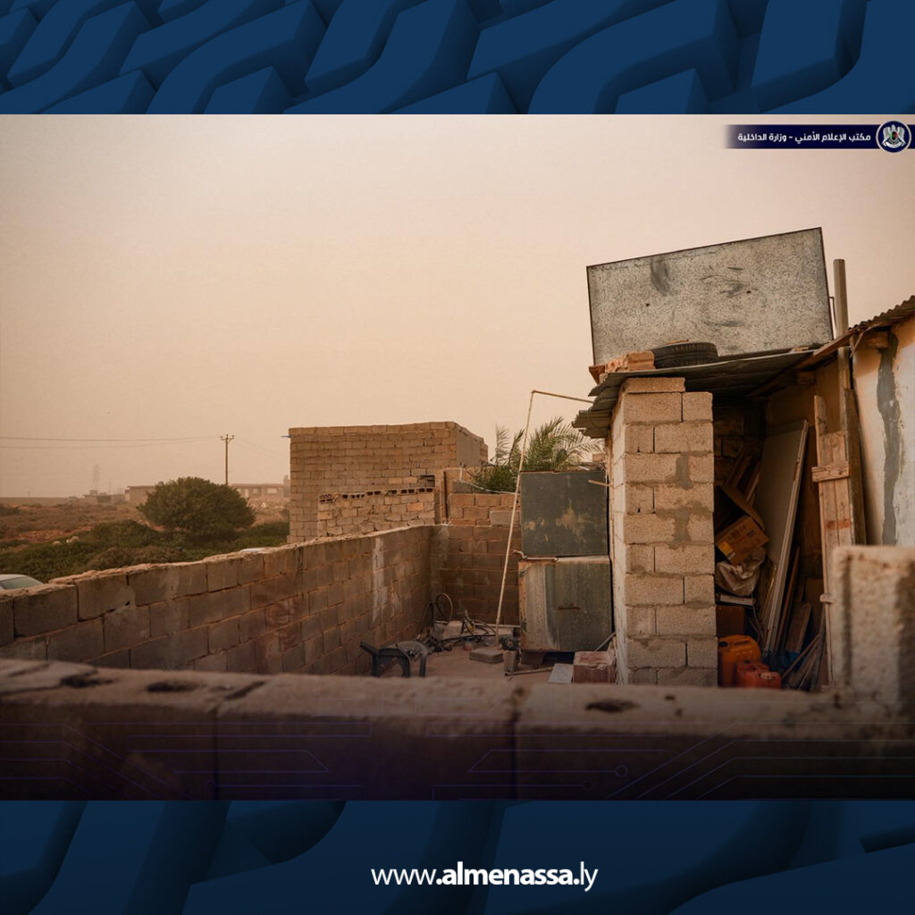 Extra 33.jpg7 33 اللجنة العليا للطوارئ تزور شحات لإجلاء المتضررين من العاصفة ومعالجة الأوضاع الإنسانية