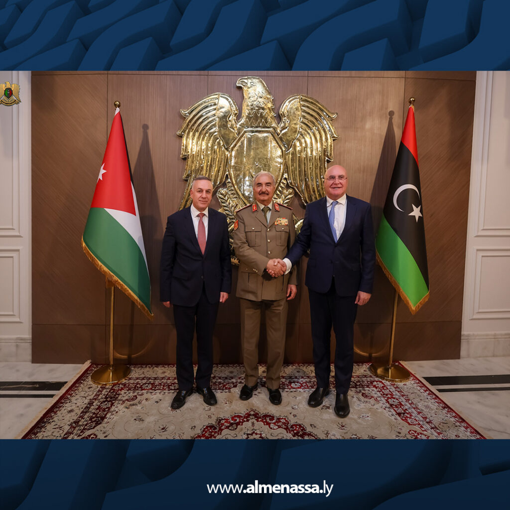 Extra 34.jpg6 34 القائد العام يستقبل وفدا رفيع المستوى من المملكة الأردنية الهاشمية