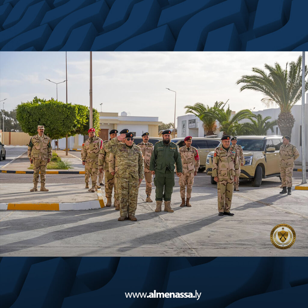 Extra 4.jpg20 4 معاون رئيس أركان القوات البرية يتفقد المنطقة العسكرية الوسطى ويطلع على جاهزية الوحدات وغرفة العمليات الأمنية