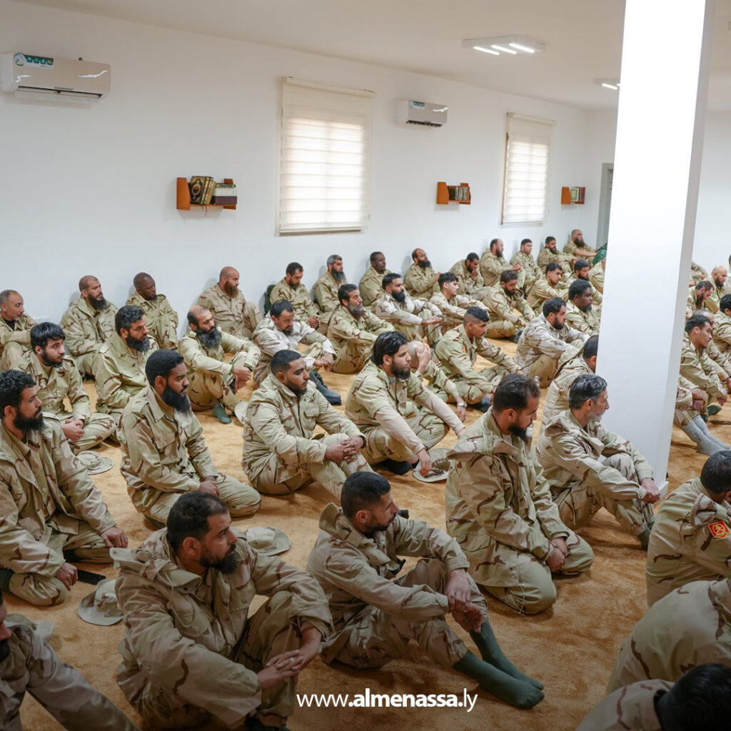 Extra 40.jpg1 40 كتيبة 210 مشاة تُقيم محاضرات توجيهية لتعزيز الانضباط والوعي العسكري