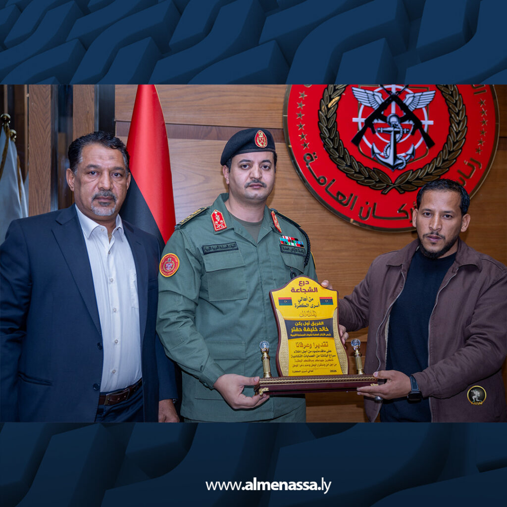 Extra 41.jpg2 41 رئيس الأركان العامة يستقبل وفد مشايخ وأعيان الكفرة ويؤكد أولوية حماية المواطن وتأمين الجنوب