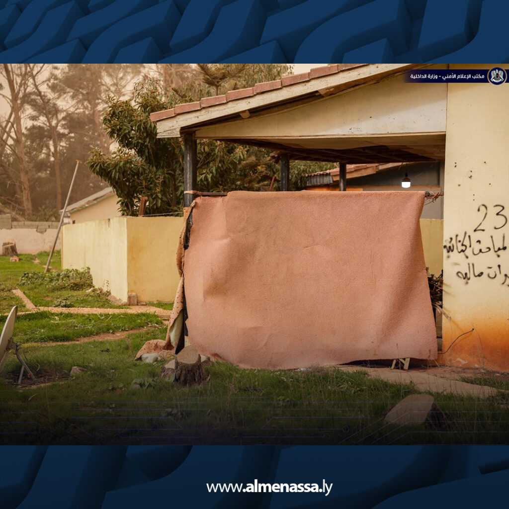 Extra 44.jpg6 44 اللجنة العليا للطوارئ تزور شحات لإجلاء المتضررين من العاصفة ومعالجة الأوضاع الإنسانية