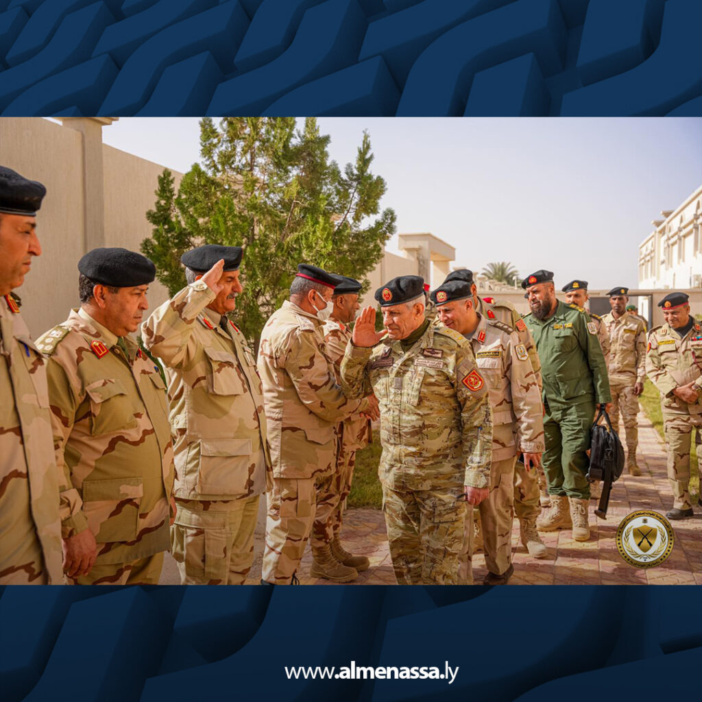 Extra 5.jpg17 5 معاون رئيس أركان القوات البرية يتفقد المنطقة العسكرية الوسطى ويطلع على جاهزية الوحدات وغرفة العمليات الأمنية