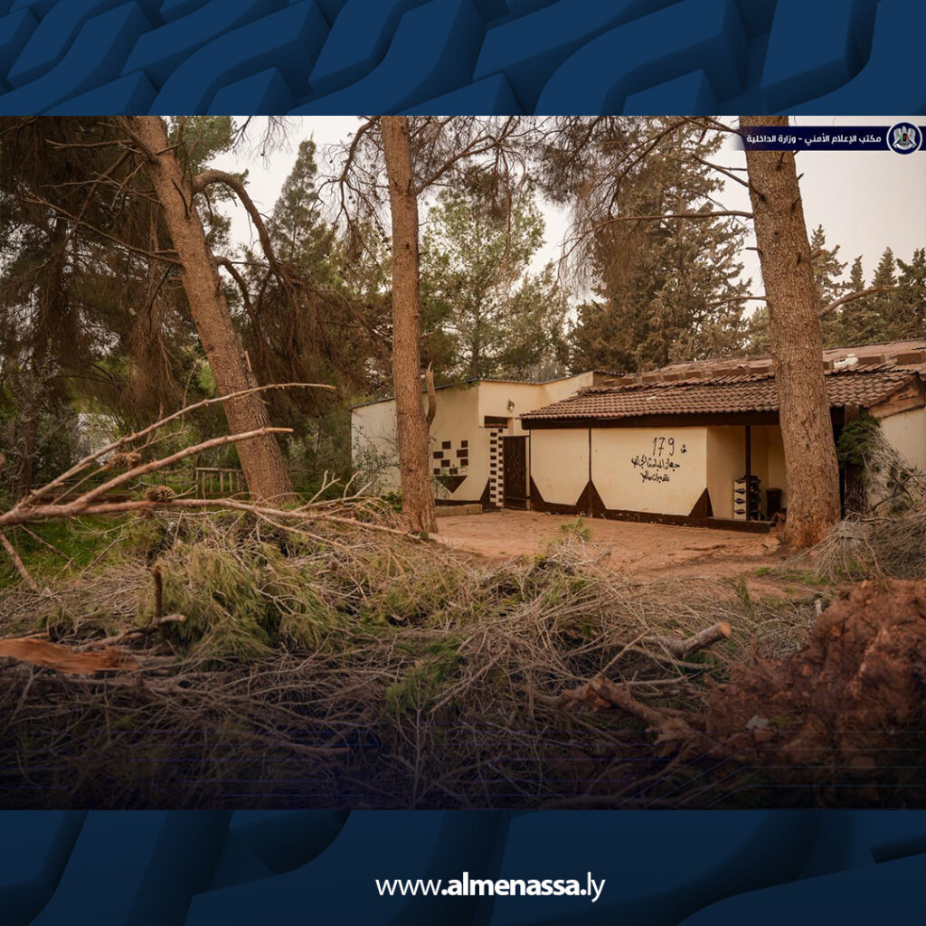 Extra 6.jpg14 6 اللجنة العليا للطوارئ تزور شحات لإجلاء المتضررين من العاصفة ومعالجة الأوضاع الإنسانية