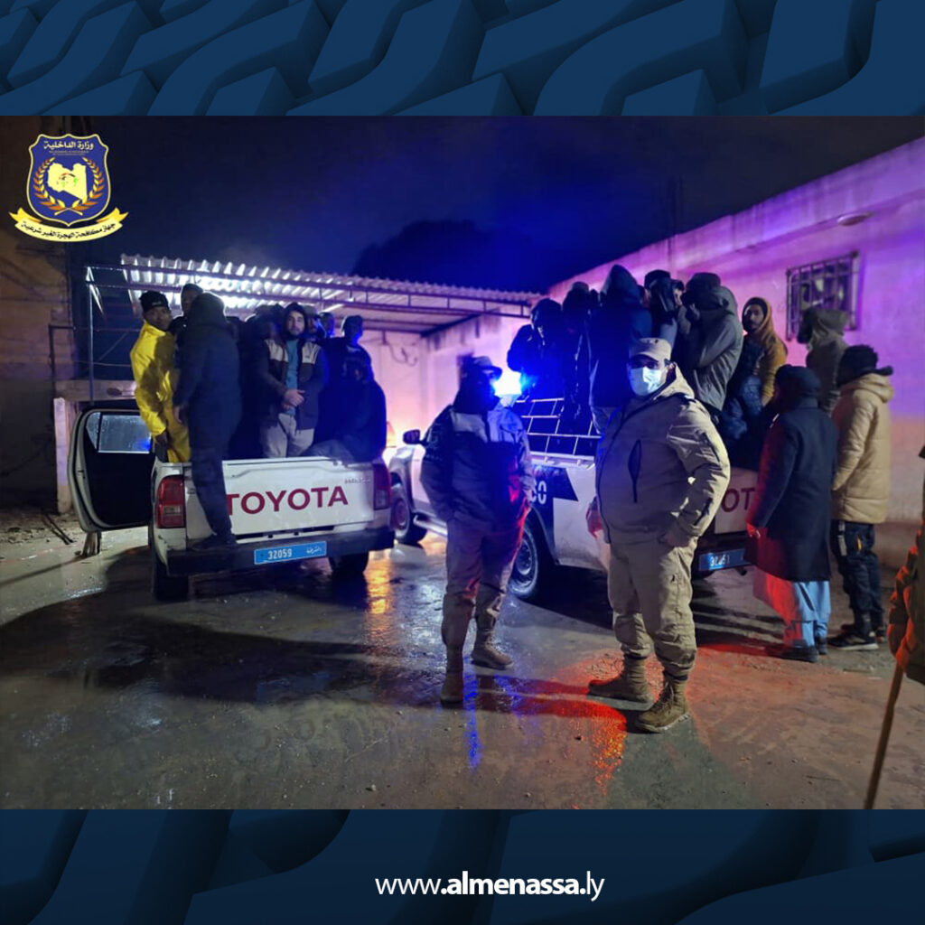 Extra 6.jpg5 6 جهاز مكافحة الهجرة البيضاء يضبط مخالفين ضمن دوريات مستمرة