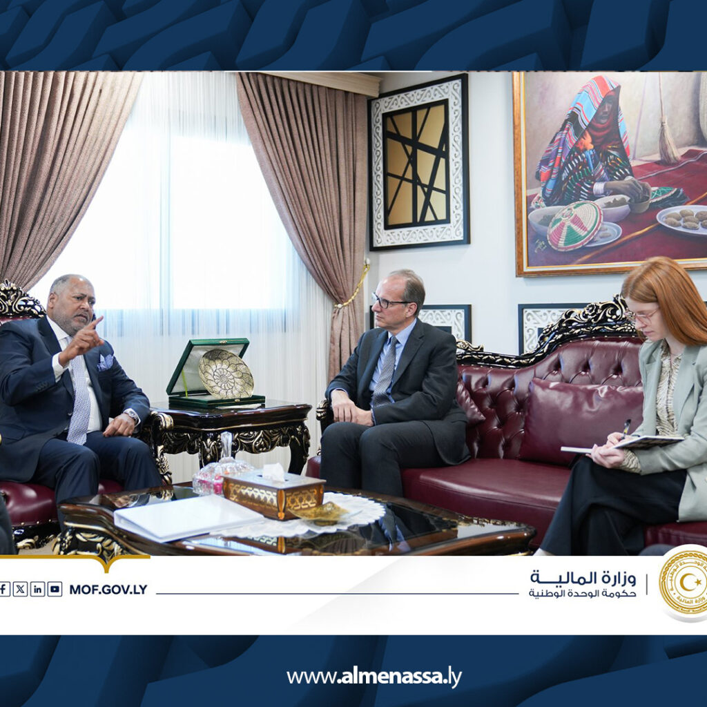 Extra 67.jpg2 67 وزير المالية يبحث مع السفير البريطاني برامج إصلاح المالية العامة والتحول الرقمي