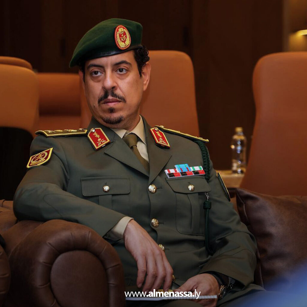Extra 98.jpg1 98 القائد العام للقوات المسلحة يستقبل السفير الفرنسي لبحث تعزيز التعاون الثنائي