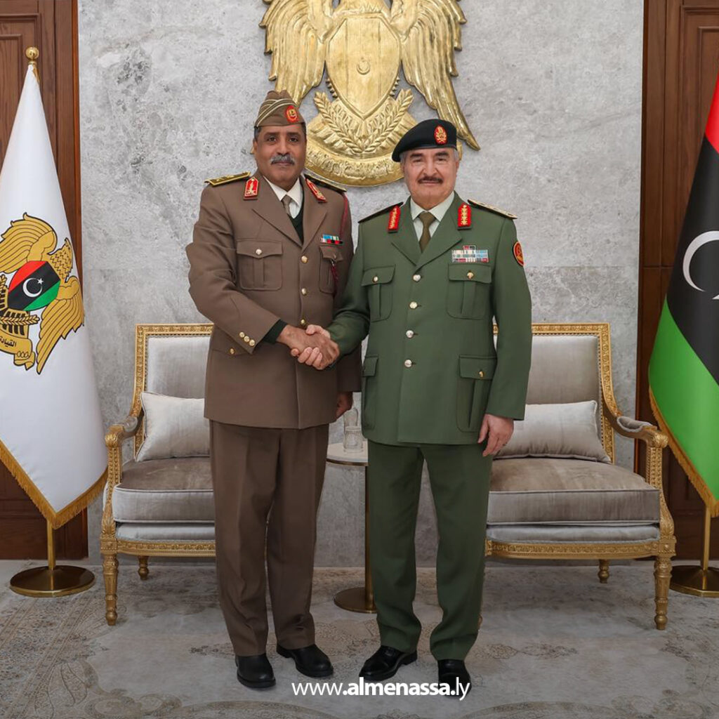 Extra.jpg111111111 القائد العام يبحث المستجدات العسكرية وخطط رفع الجاهزية مع رؤساء الأركان