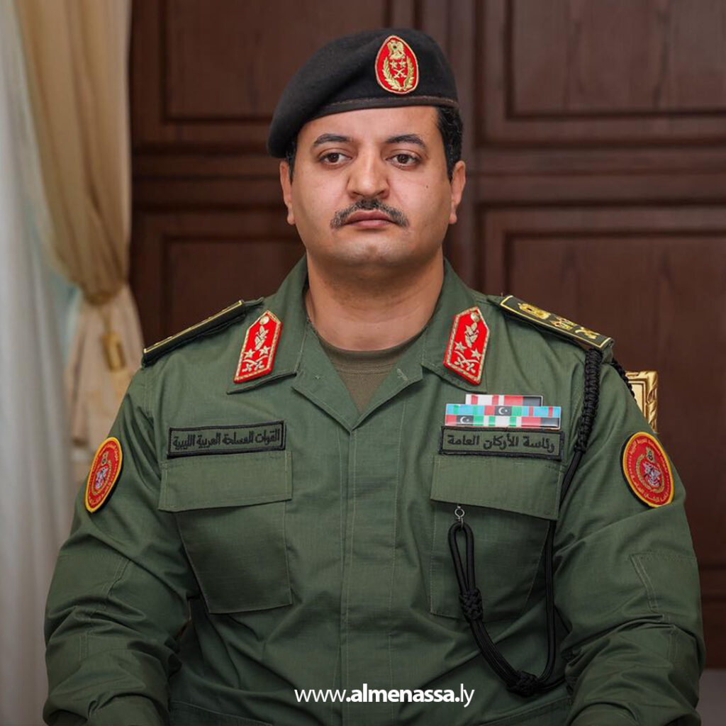 Extra.jpg1111111111111 القائد العام يبحث المستجدات العسكرية وخطط رفع الجاهزية مع رؤساء الأركان