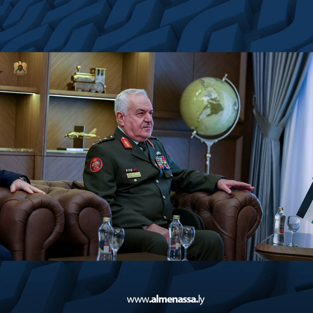 Extra.jpg70 القائد العام يستقبل وفدا رفيع المستوى من المملكة الأردنية الهاشمية