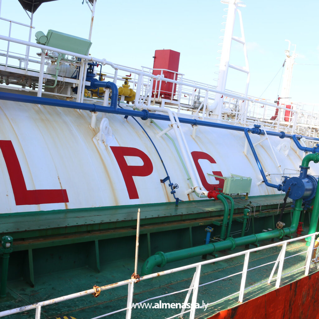 Extra01 2 وصول شحنتين من غاز الطهي إلى ميناء بنغازي بكمية 4 آلاف طن