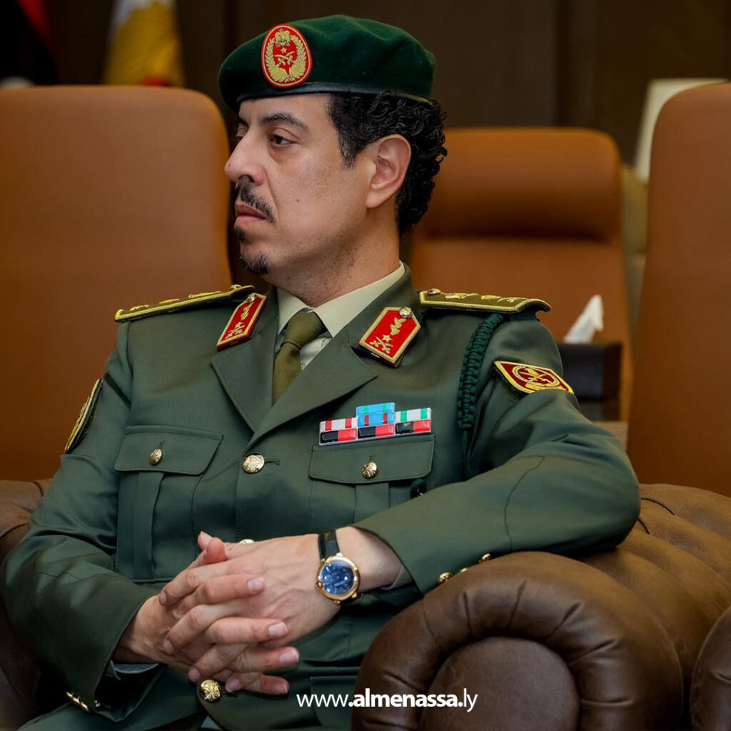 القائد العام للقوات المسلحة يستقبل السفير البريطاني ويبحث سبل التعاون الأمني والاقتصادي