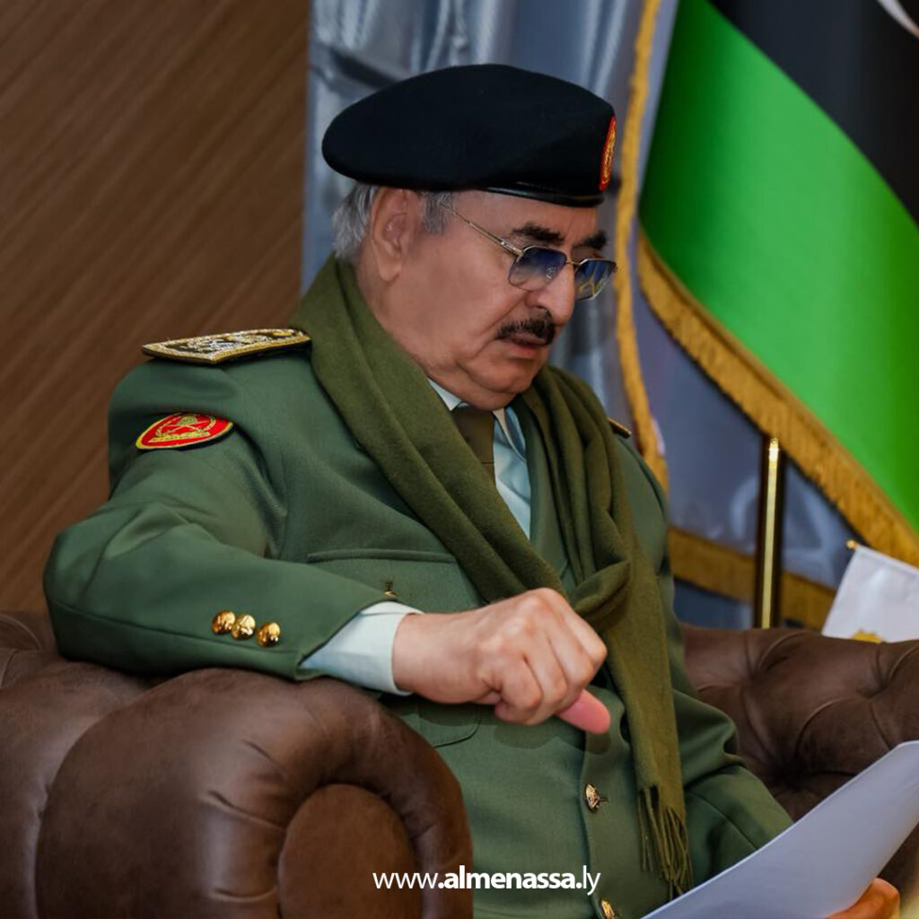 Extra11 القائد العام للقوات المسلحة يستقبل السفير البريطاني ويبحث سبل التعاون الأمني والاقتصادي