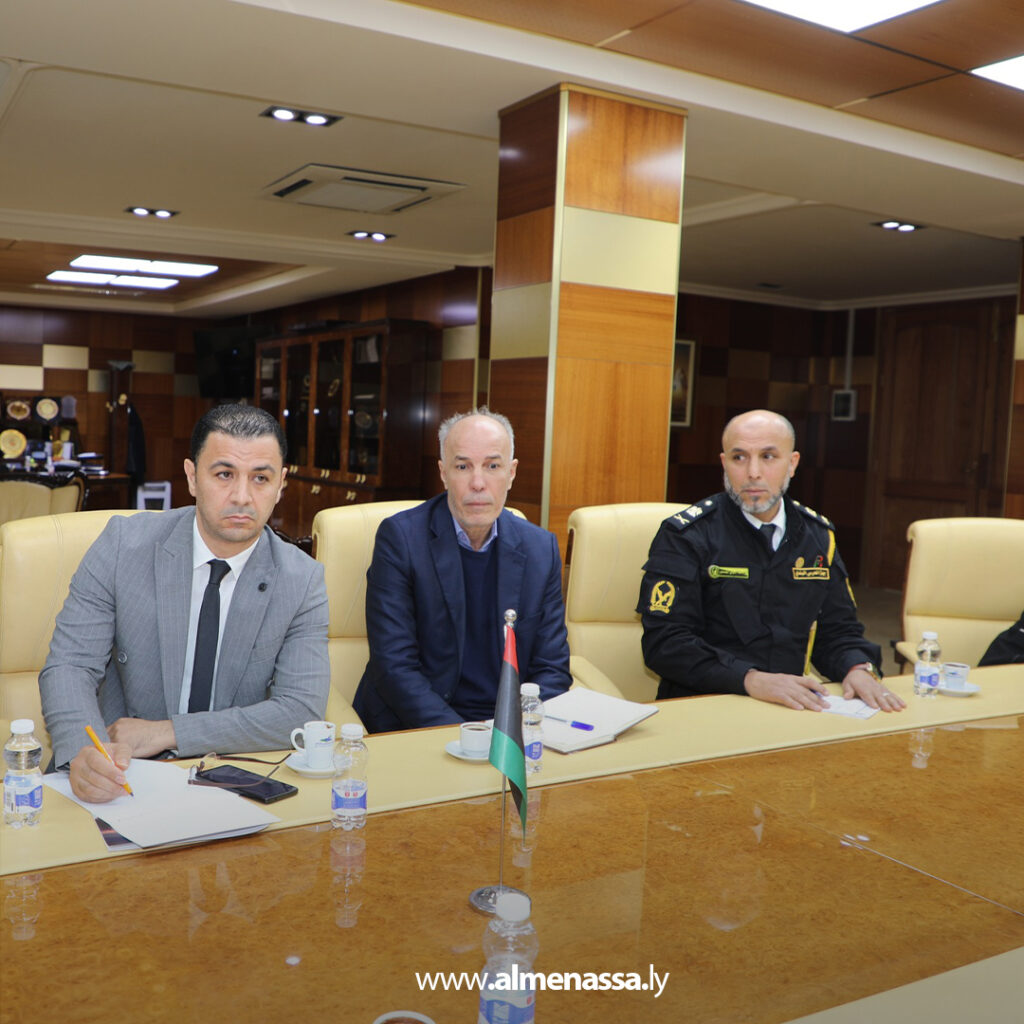 Extra 13 وزير الاقتصاد والتجارة يتابع تنظيم السوق المحلي وضبط الأسعار