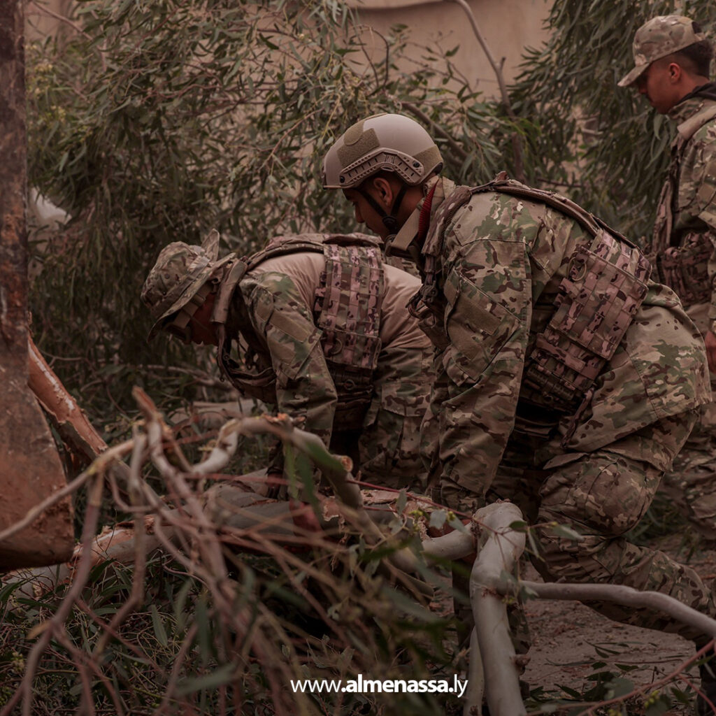 Extra 2.jpg16 2 القوات المسلحة تتدخل لمواجهة آثار العاصفة في بنغازي والبيضاء