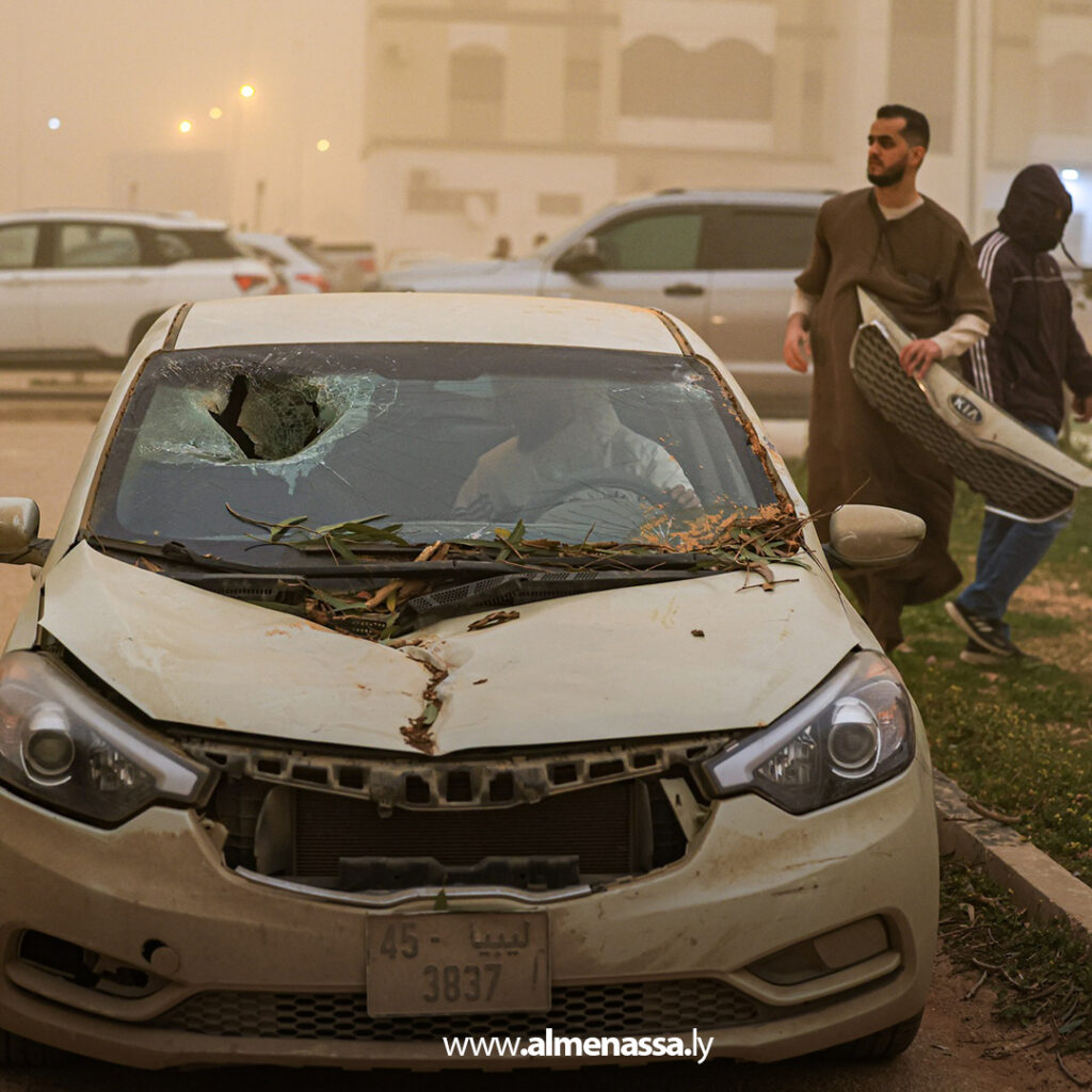 Extra 2.jpg21 2 القوات المسلحة تتدخل لمواجهة آثار العاصفة في بنغازي والبيضاء