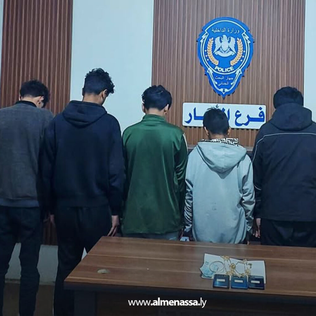 Extra 20 البحث الجنائي بالأبيار يفك لغز سرقة مصوغات ذهبية ويستعيد المسروقات