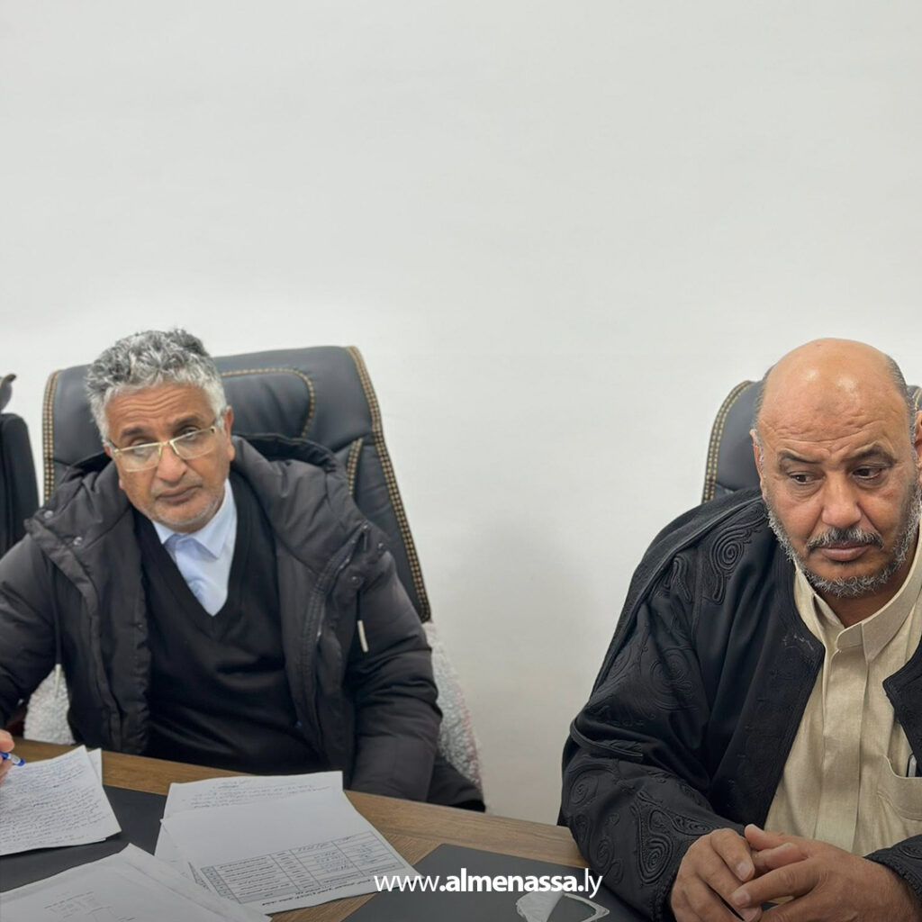 Extra 3.jpg2 3 عميد بلدية الأبرق يعقد اجتماعًا مع أعضاء المجلس البلدي لمتابعة الإنجازات والتحديات