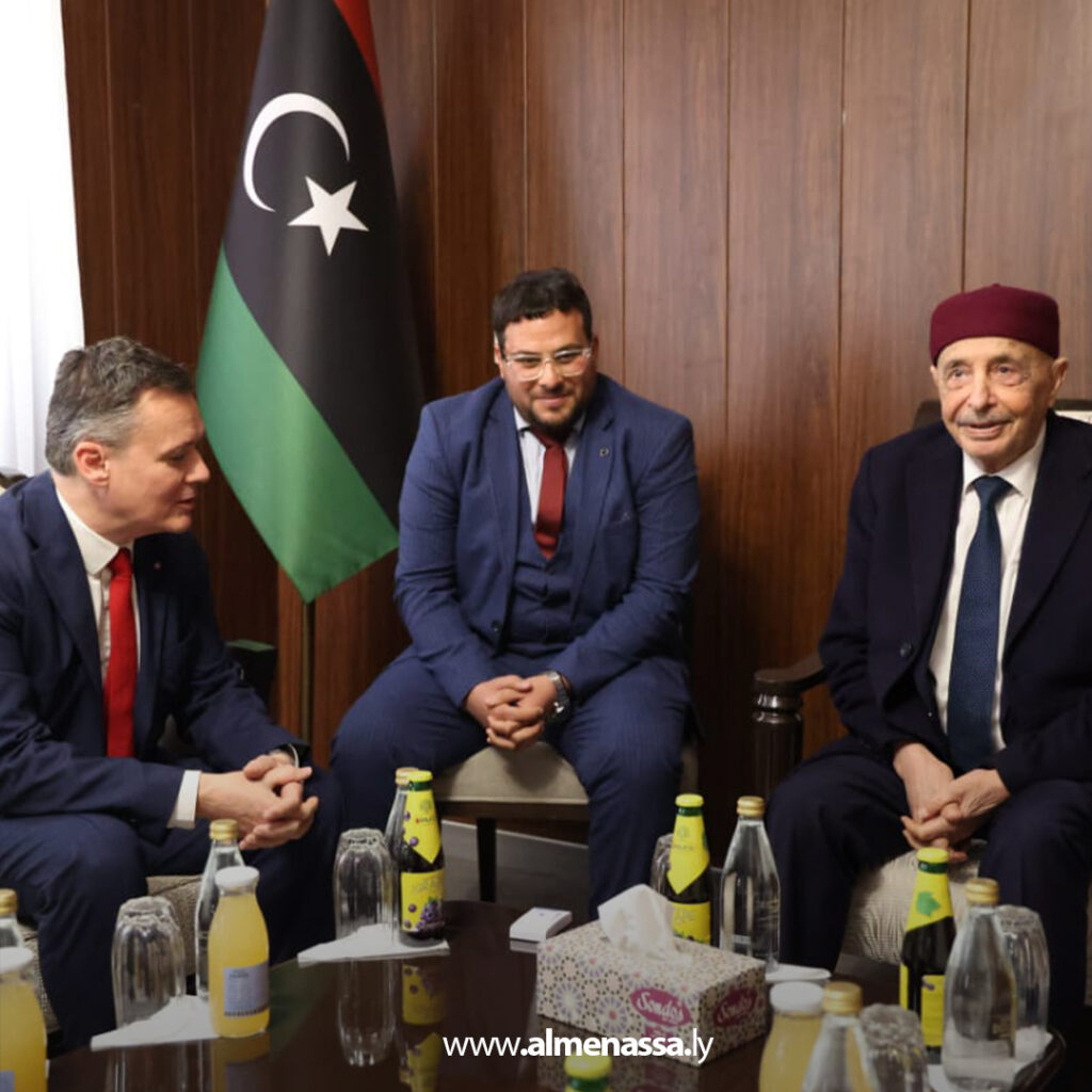 Extra 32.jpg2 32 عقيلة صالح يلتقي سفيري بريطانيا وفرنسا لبحث التطورات السياسية والانتخابات في ليبيا