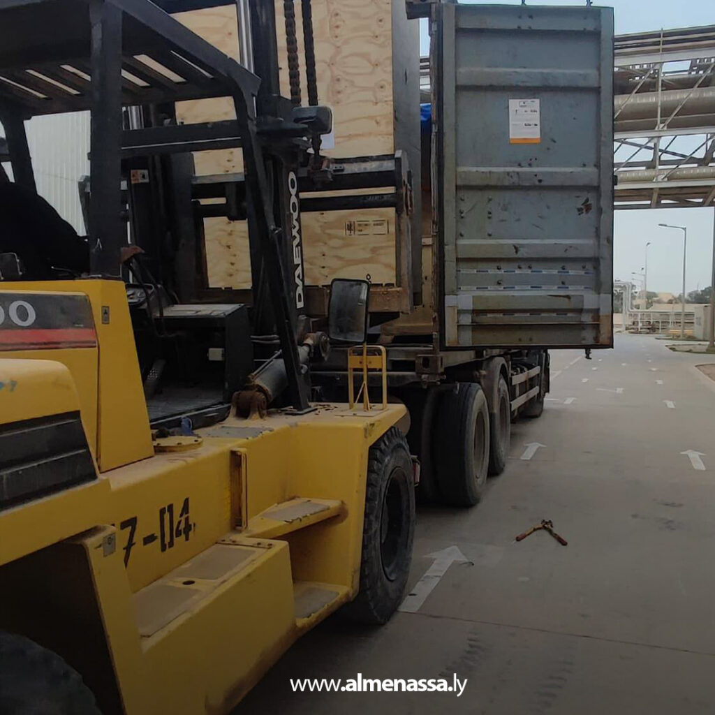 Extra 37.jpg1 37 شركة الكهرباء: وصول شحنة مواد ومعدات إلى محطة الزاوية المزدوجة