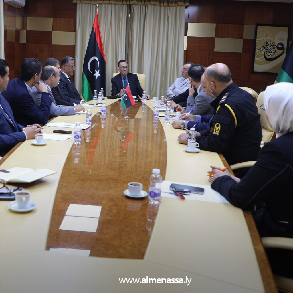 Extra 4.jpg2 4 وزير الاقتصاد والتجارة يتابع تنظيم السوق المحلي وضبط الأسعار