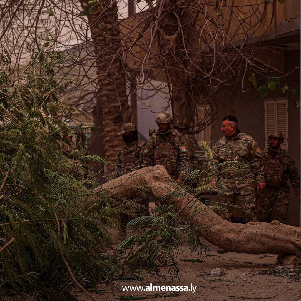 Extra .jpg28 القوات المسلحة تتدخل لمواجهة آثار العاصفة في بنغازي والبيضاء