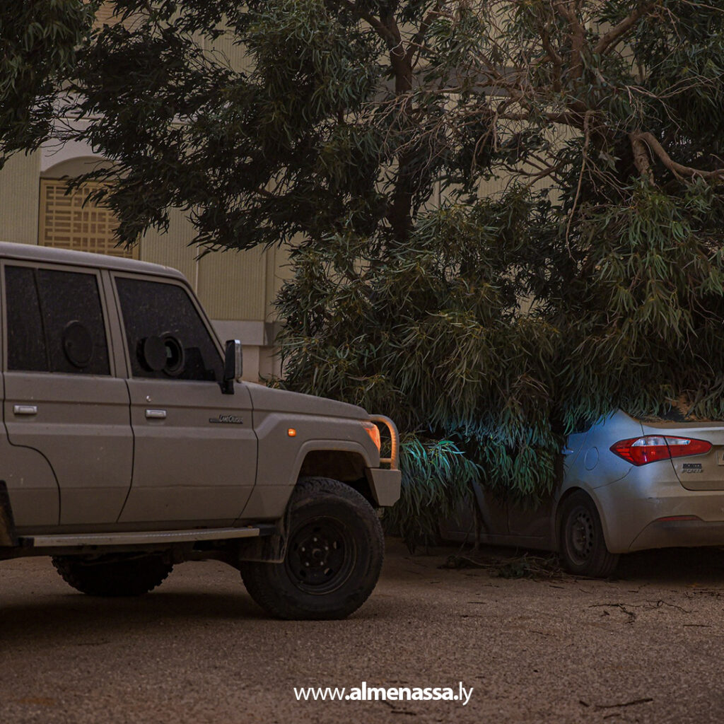 Extra .jpg30 القوات المسلحة تتدخل لمواجهة آثار العاصفة في بنغازي والبيضاء