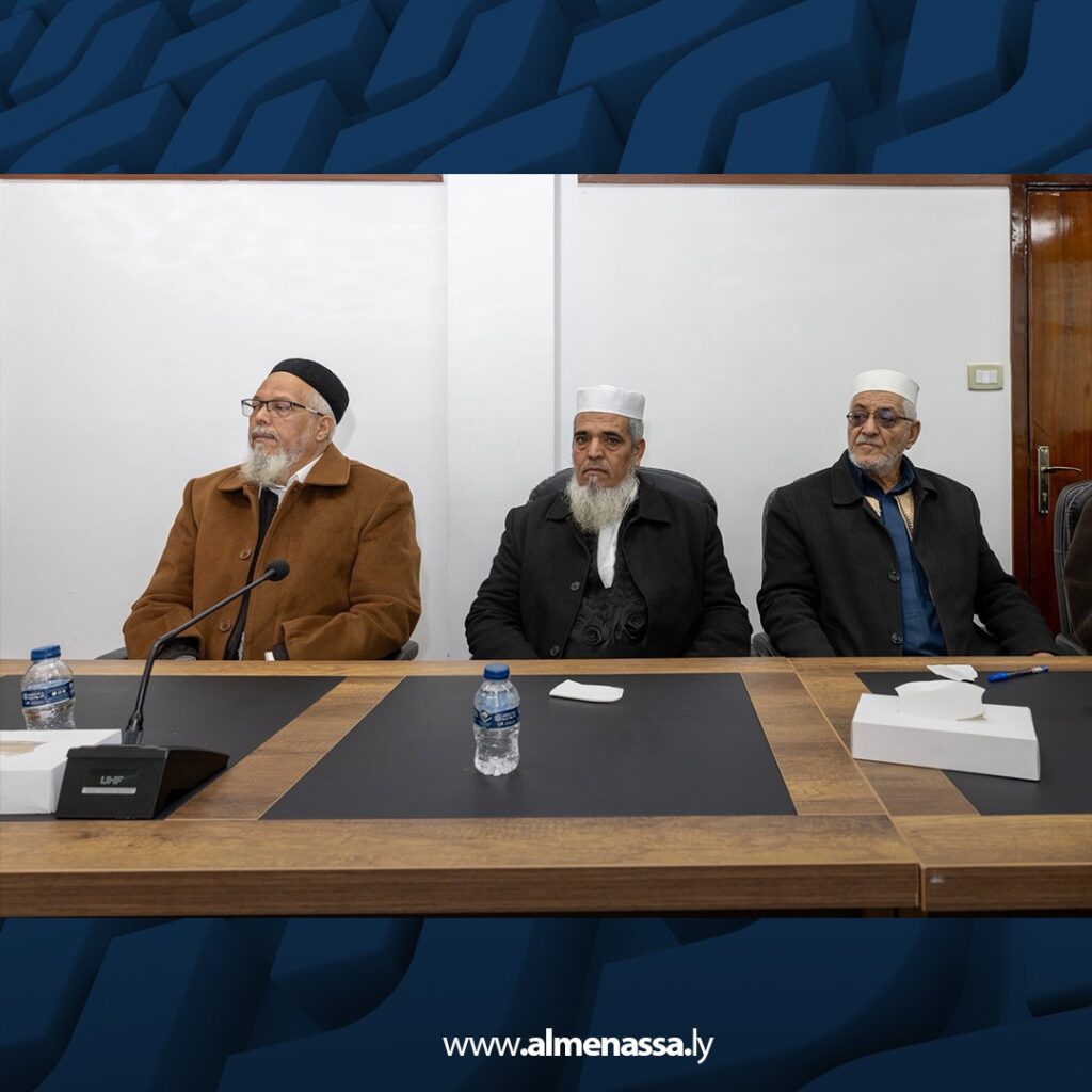 WhatsApp Image 2026 01 20 at 10.10.39 PM 1 رئيس المجلس الأعلى للدولة يبحث مع وجهاء حي الهداية بقصر بن غشير الأوضاع الخدمية وسبل معالجتها