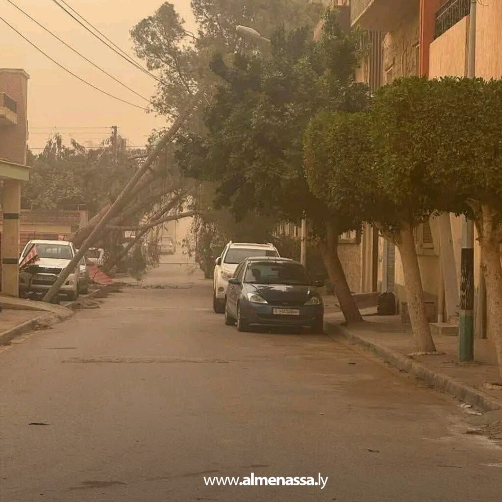 مراقب تعليم بنغازي يعلن الاربعاء والخميس عطلة لتجهيز المدارس بعد موجة الأتربة