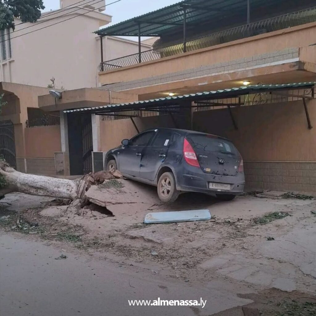 مراقب تعليم بنغازي يعلن الاربعاء والخميس عطلة لتجهيز المدارس بعد موجة الأتربة