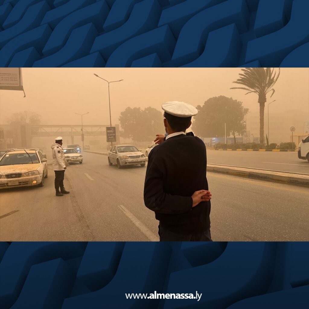 WhatsApp Image 2026 01 20 at 9.16.42 PM 4 أمن بنغازي تواصل إزالة مخلفات العاصفة وتأمين الطرق رغم انعدام الرؤية