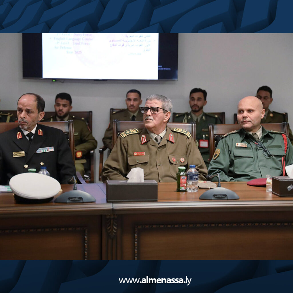 extra Recovered 32.jpg5 32 النمروش يشهد تخريج ضباط وضباط صف في دورات اللغة الإنجليزية بالتعاون مع بريطانيا