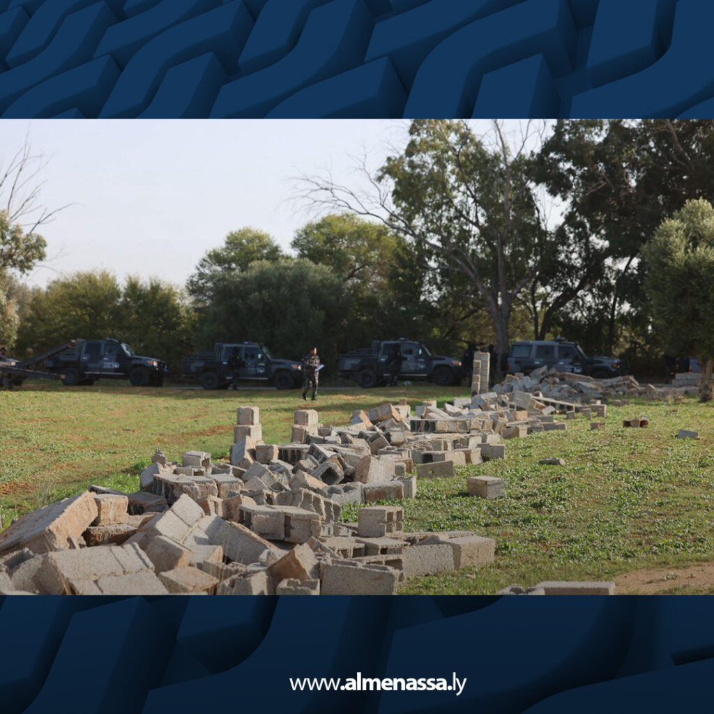 extra Recovered 4.jpg10 4 إزالة التعديات عن مشروع قصر خيار الزراعي وإعادة المزارع للمنتفعين