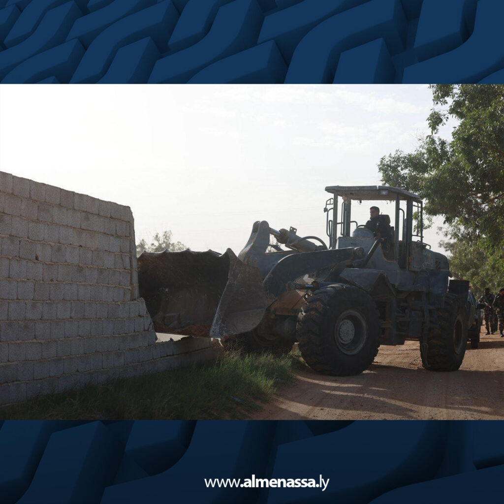 extra Recovered 4.jpg9 4 إزالة التعديات عن مشروع قصر خيار الزراعي وإعادة المزارع للمنتفعين