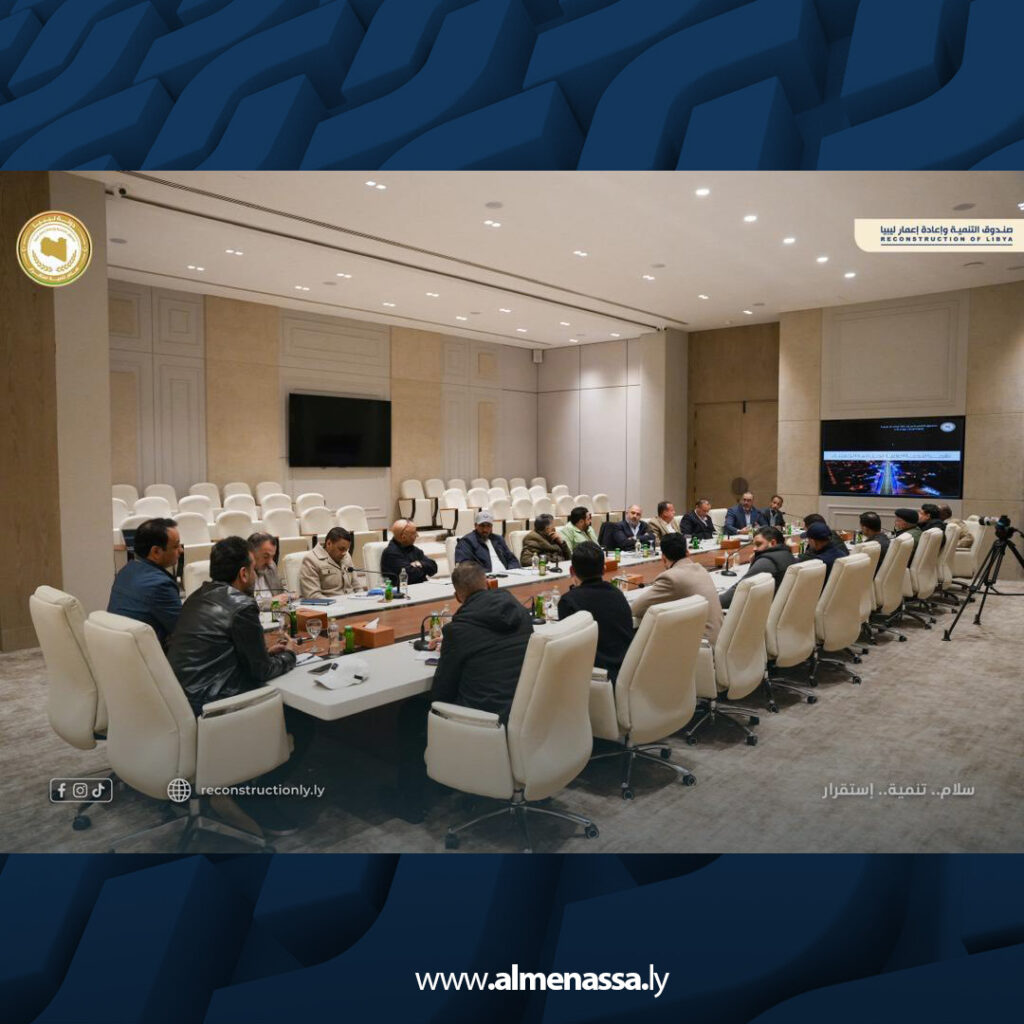 extra Recovered 46.jpg4 46 المهندس بالقاسم حفتر يبحث الانقطاعات الأخيرة وخطط استقرار شبكة الكهرباء