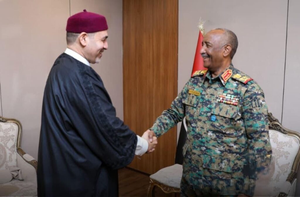 السفير الليبي بالخرطوم يلتقي رئيس مجلس السيادة السوداني لمناقشة التعاون الثنائي 1 637014743 948131404235232 2686511127284958036 n