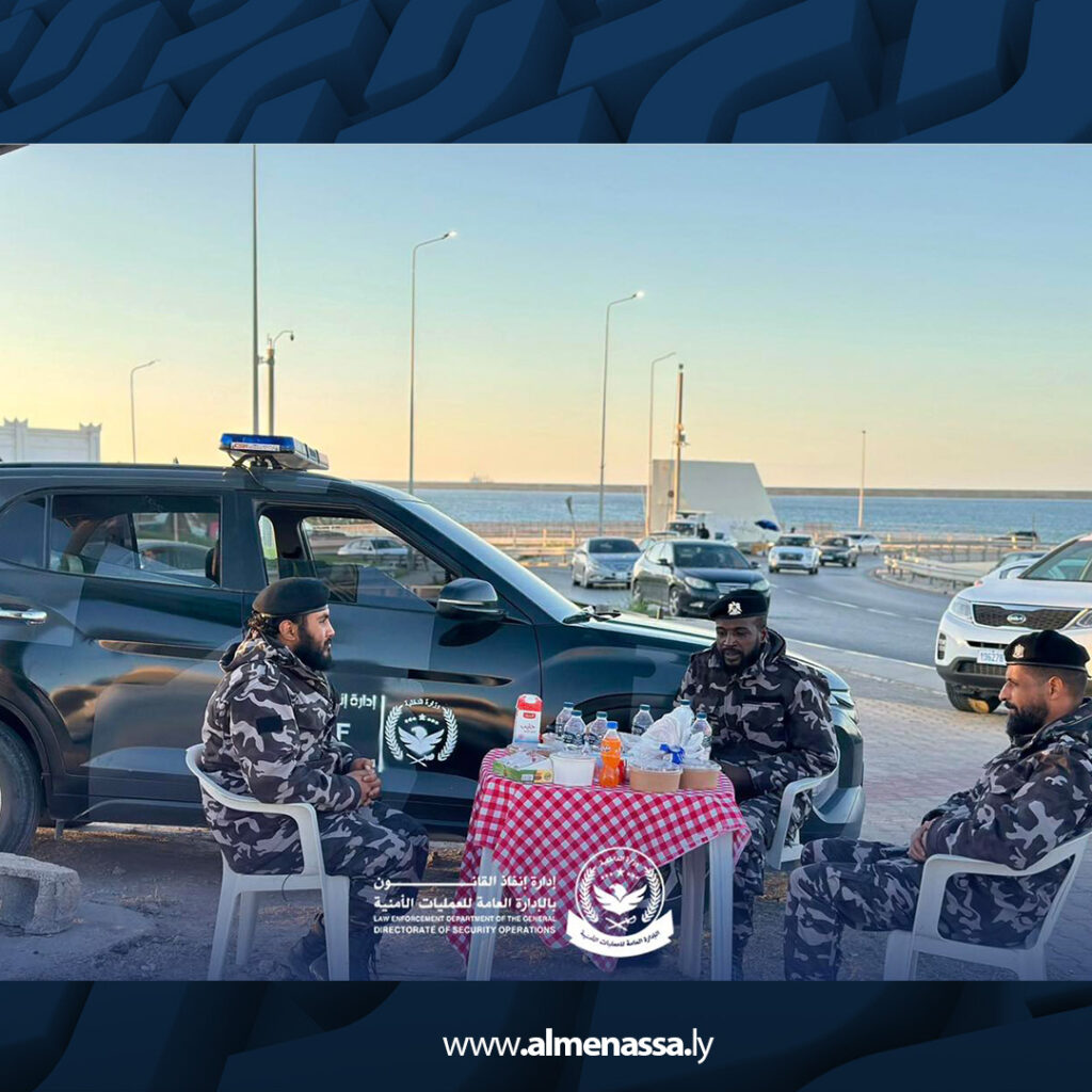 دوريات إنفاذ القانون بطرابلس تشدد انتشارها خلال رمضان لضمان الأمن والسلامة 1 Extra 140.jpg1 140