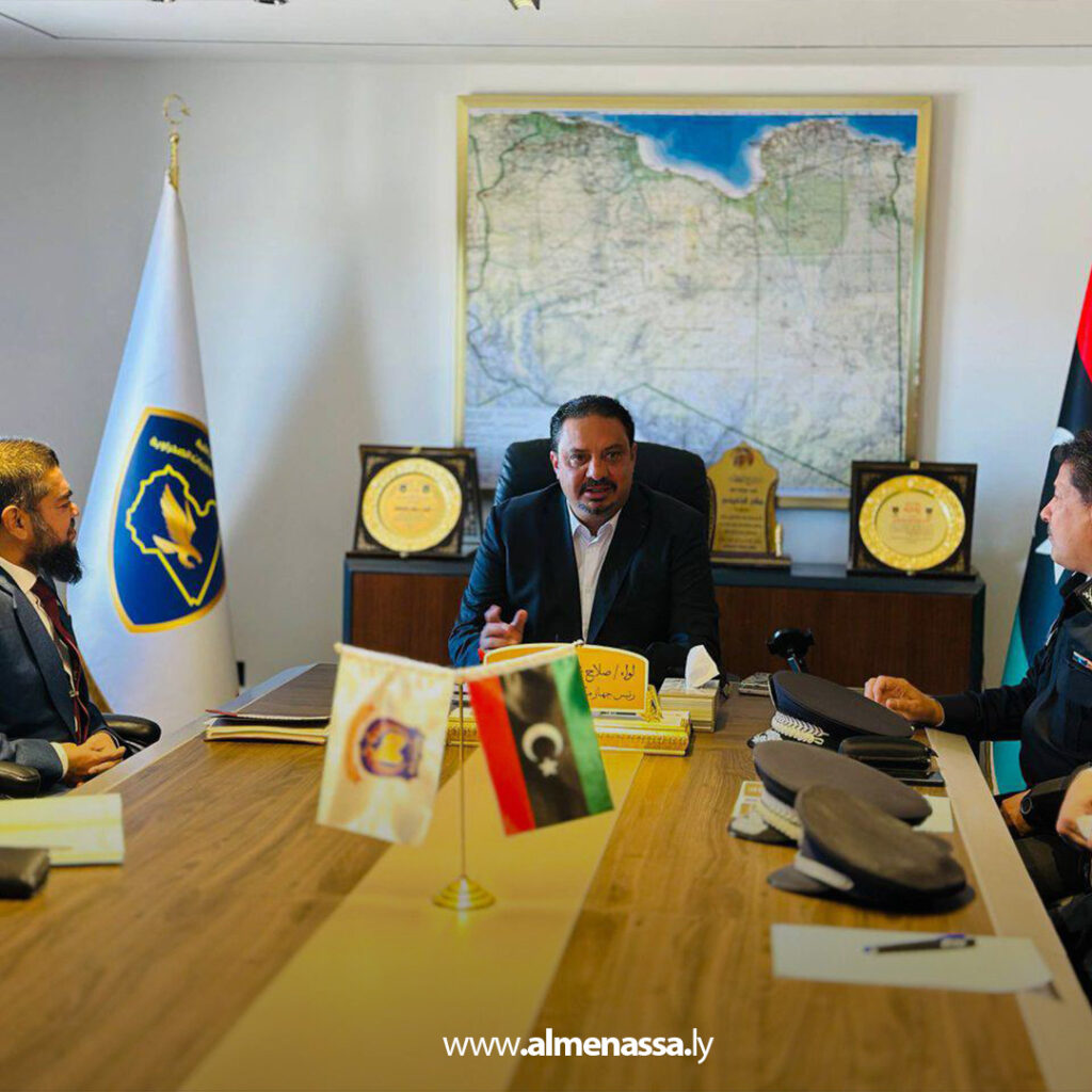 رئيس جهاز مكافحة الهجرة غير الشرعية يلتقي سفير بنغلاديش لتعزيز التعاون الثنائي 3 Extra 143.jpg11 143