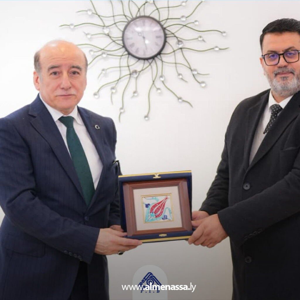 Extra 15.jpg111 15 الهيئة العامة لتشجيع الاستثمار تبحث آفاق التعاون مع محافظ بورصا التركية في بنغازي