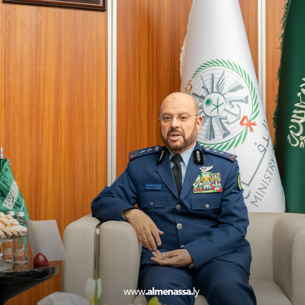 Extra 18.jpg111 18 الفريق النمروش يلتقي نظيره السعودي على هامش معرض الدفاع العالمي بالرياض